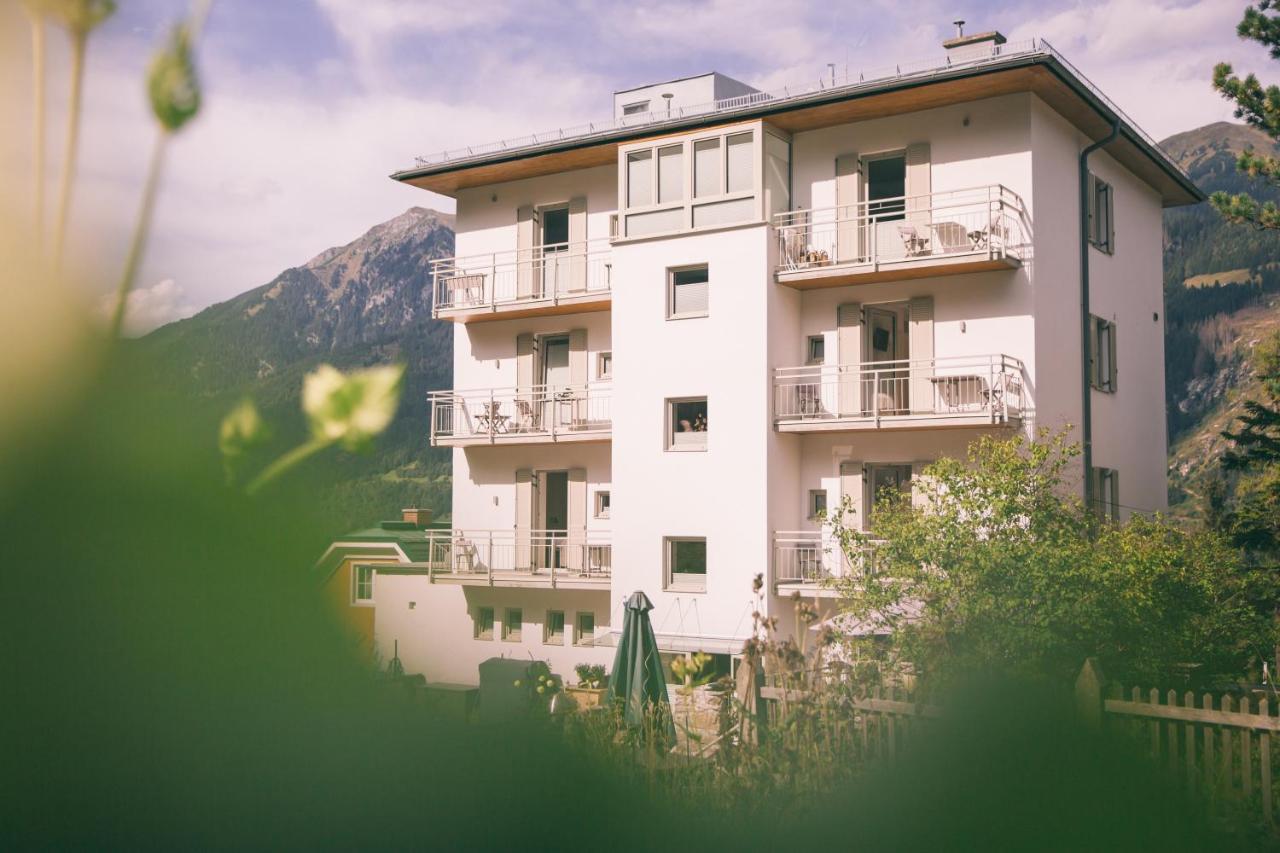 Nefer, Haus Hotel Bad Gastein Exterior photo